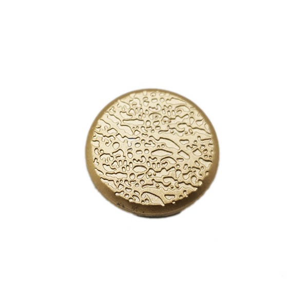 Botones metálicos con relieve de 2,2cm